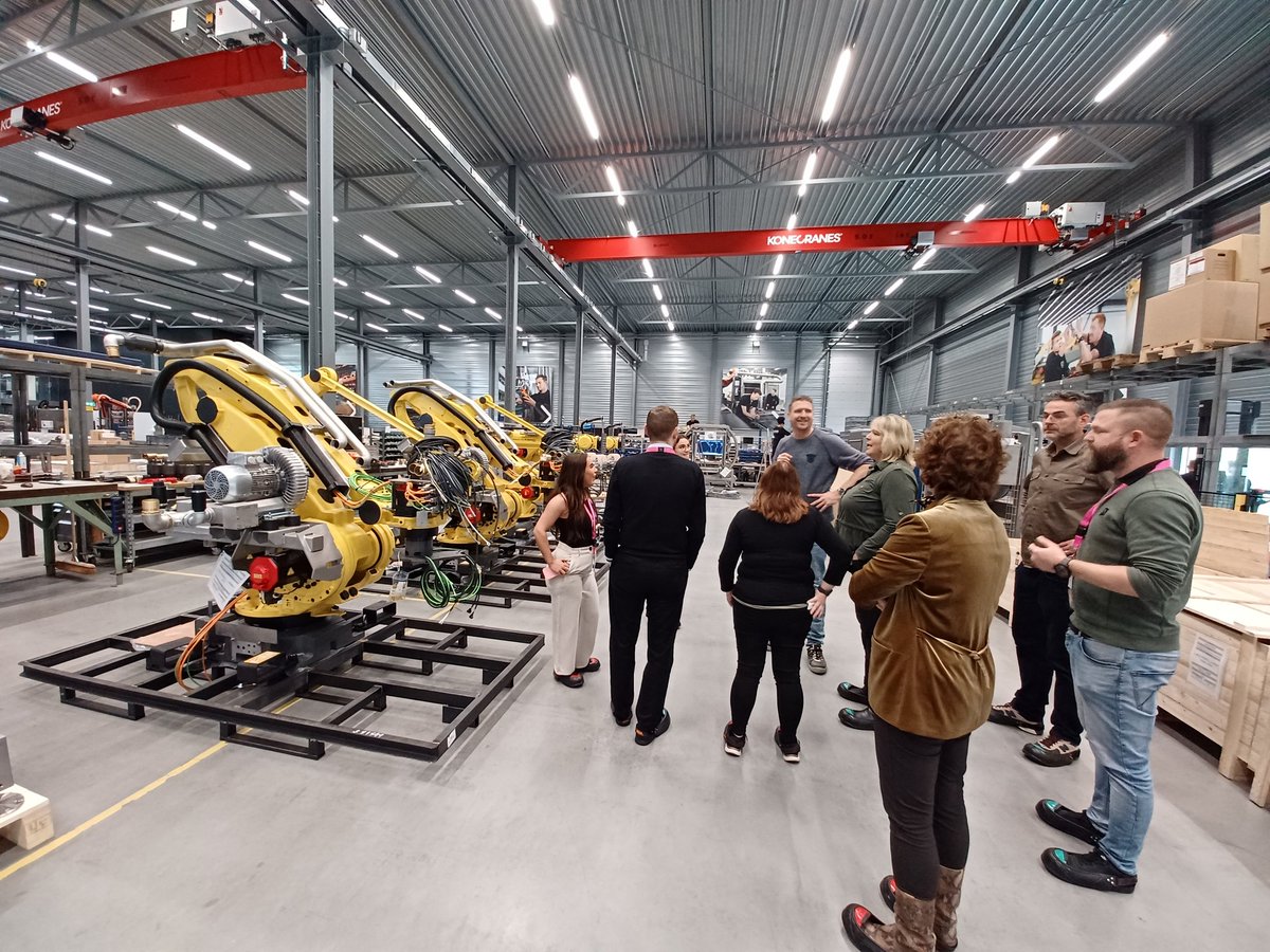 Xabier_Egibide's tweet photo. Segundo día de #NetworksofNetworks en Tilburg-Holanda
Tras visitar  la empresa LAN Handling Technologies para conocer el modo en el que aborda la innovación y la formación de su personal, reflexionando sobre el reto de la formación de las personas migrantes y su integración https://t.co/DfVja3tPdO