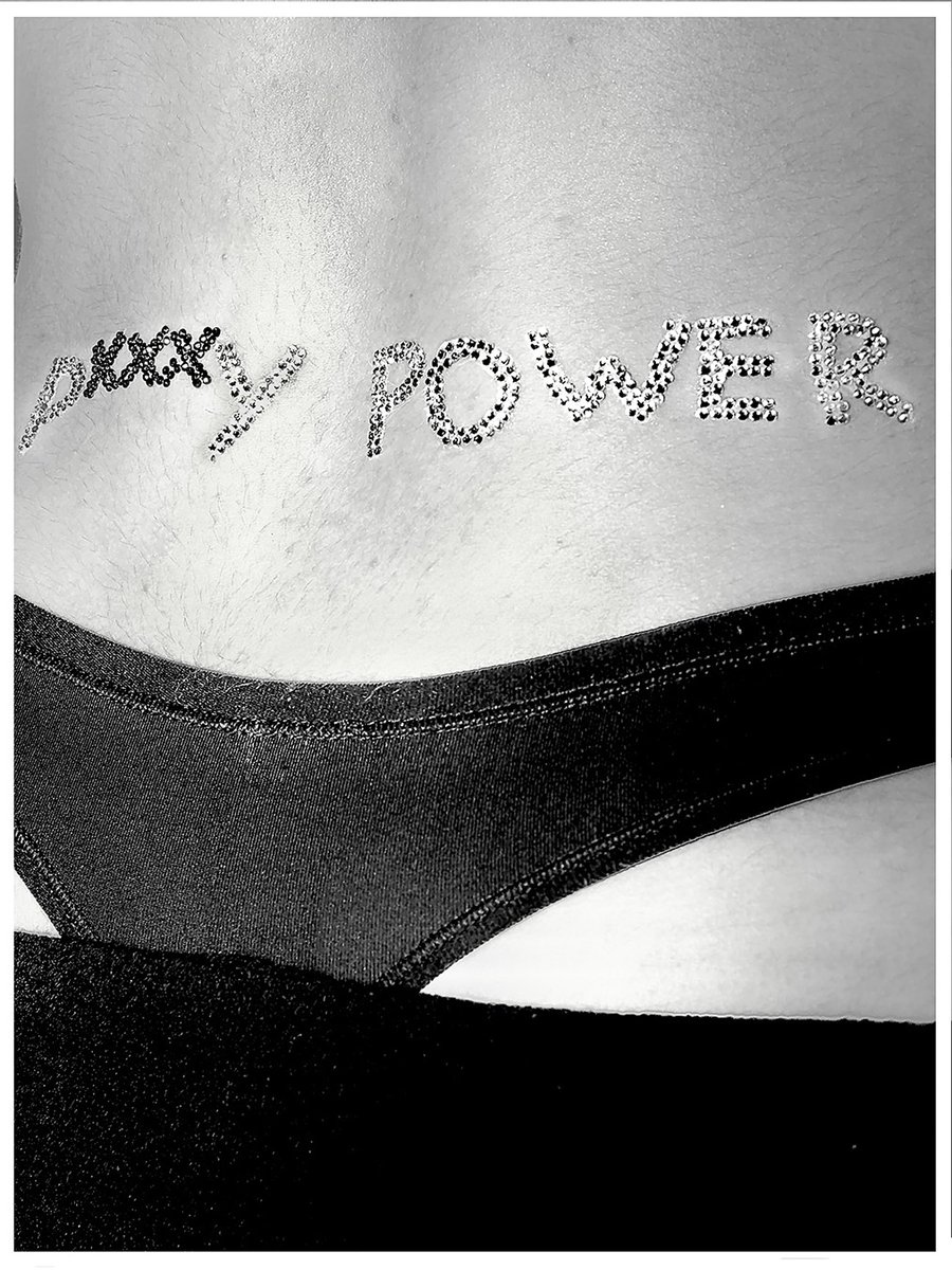SIMILIVINLIFE's tweet photo. #PussyPower https://t.co/7kndHqMHUc