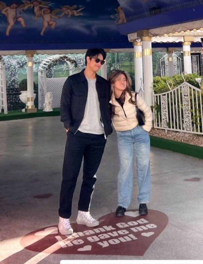 BondelleEnjoyer's tweet photo. HAHAHAHAHAAHAHAHAHAHA OKAY #DonBelle OKAY☺️ 

PRIVATE                   🤝     THANK GOD
PROPERTY                         HE GAVE ME YOU https://t.co/MkY851L4Qs