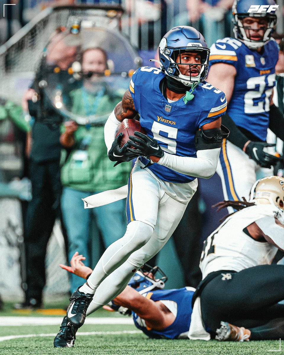 PFF_Vikings's tweet photo. Mekhi Blackmon: 76.6 PFF grade vs. the Saints

Highest-graded rookie DB in Week 10 📈 https://t.co/gL3rRCsXyh