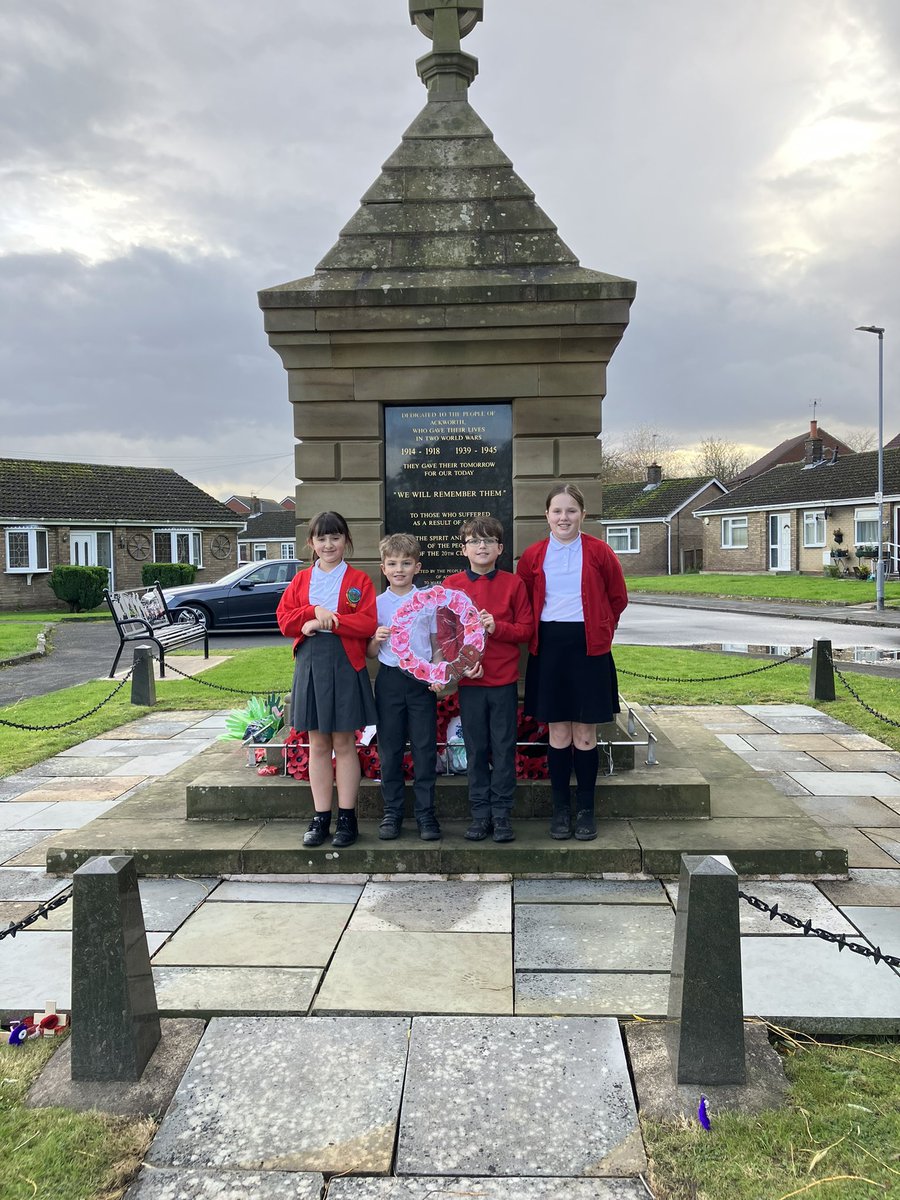 Mrs. Thompson tweet media