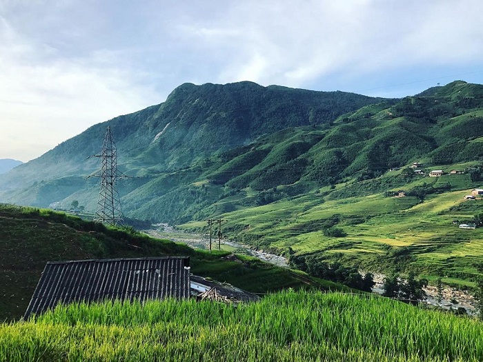 Sapavivu's tweet photo. Thung lũng Mường Hoa và bãi đá cổ Sapa kì bí
Bãi đá cổ Sapa, di sản quý của Tây Bắc, thu hút du khách quốc tế với vẻ đẹp và giá trị lịch sử. Điểm du lịch độc đáo, kết nối với văn hóa và quá khứ đặc trưng của khu vực.
#Sapa #Dulich #TipsDuLich https://t.co/GIDp7o1wBB