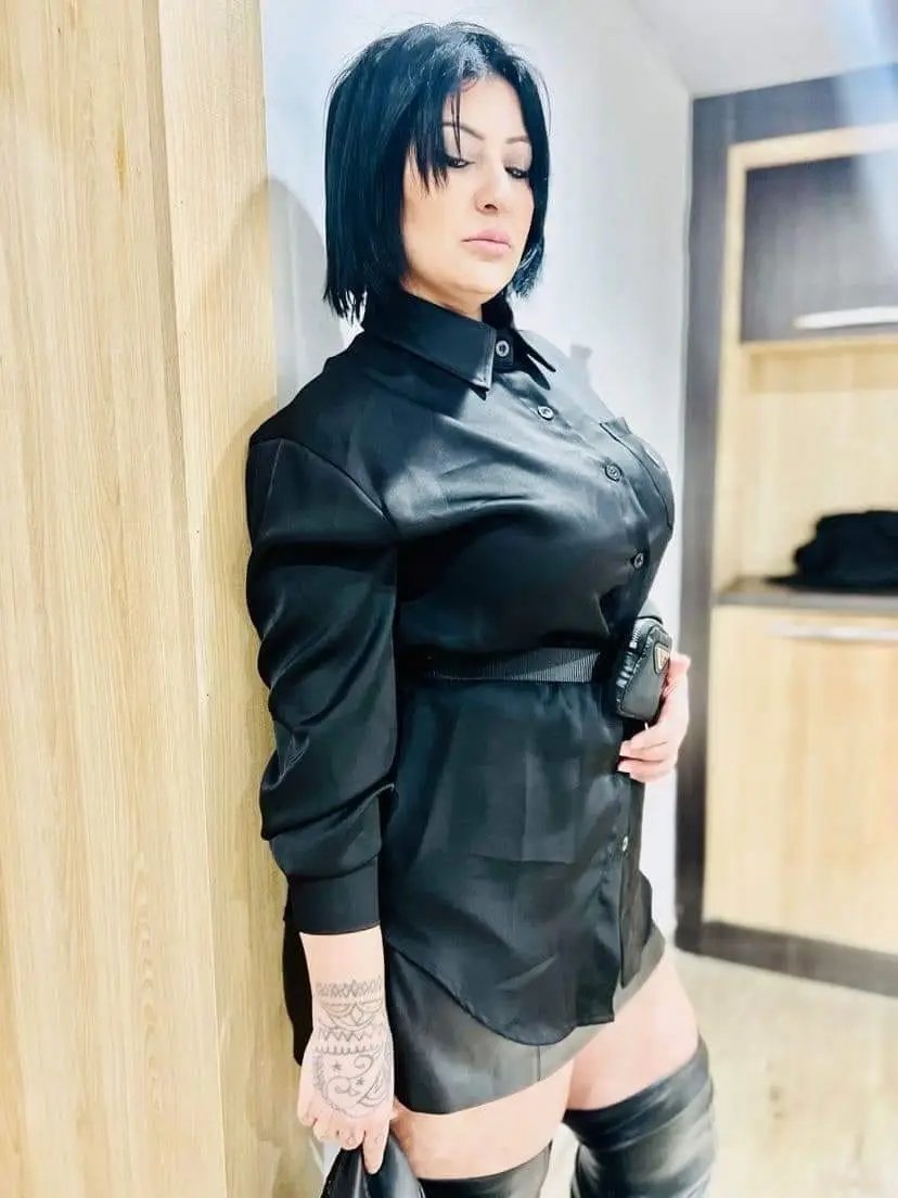 أسود يليق بي 🖤