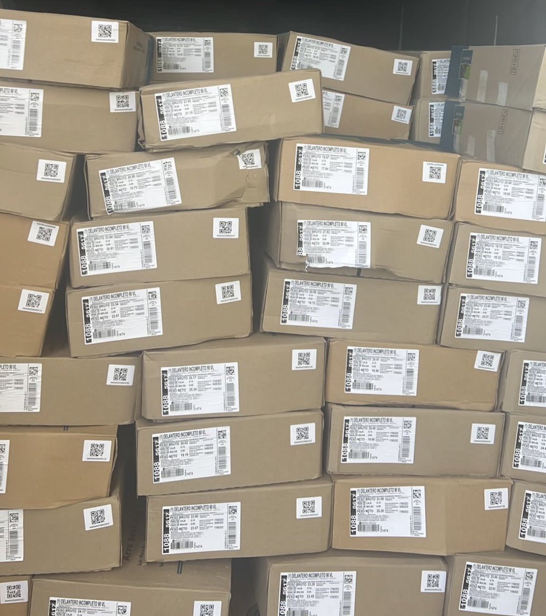En 2019 siendo embajador en <a href="/ArgBarbados/">Embajada Argentina en Barbados</a>, inicié gestiones oficiales para EXPORTAR CARNE ARGENTINA AL CARIBE. 
Hoy llegó el primer cargamento.
El Estado se ocupó de negociar los acuerdos fitosanitarios y crear condiciones, el sector privado hoy vende trabajo argentino en la isla.