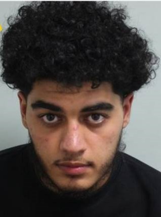 MPSMerton's tweet image. #WANTED 🚨  | We need to speak to Nur Makhlouf, born 16.11.2004, regarding Class A drug offences.

If seen, or if you have any info of his whereabouts, please call 101 and quote ref  0409788/23.