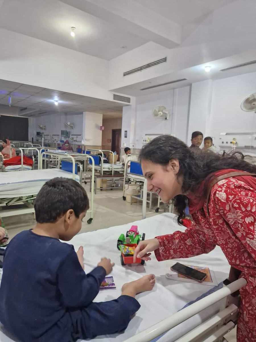 LSUPakistan's tweet photo. Highlights from LSU Fall Cycle Week 1-4🎊 #makeyourstorycount #tenyearsofLSU #Lahore #Karachi #Islamabad #Quetta https://t.co/F8SkHsNcBP