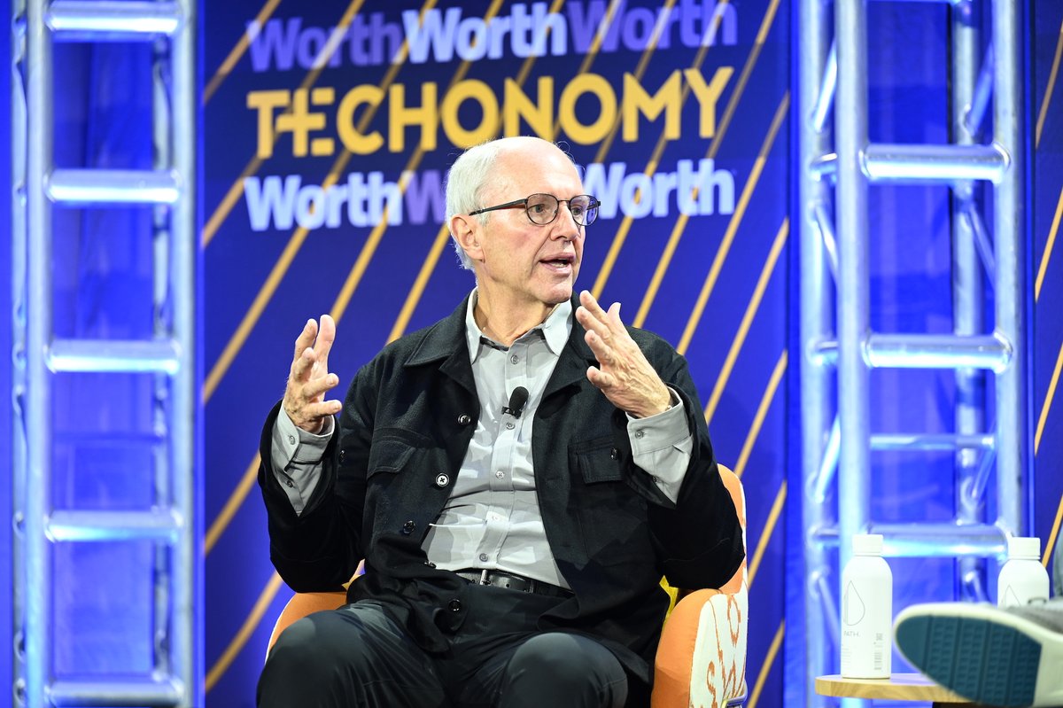 techonomy's tweet image. Craig Mundie, the former Chief Research and Strategy Officer at @Microsoft and a strategic advisor to OpenAI, delves into the transformative potential of AI in his session &quot;AI as the New Polymath&quot; at #Techonomy23