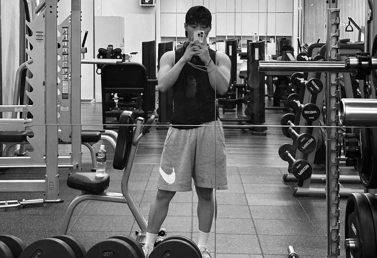 BlLLking's tweet image. THE FACE                          THE BODY
#알듯말듯해 #Ambiguous
