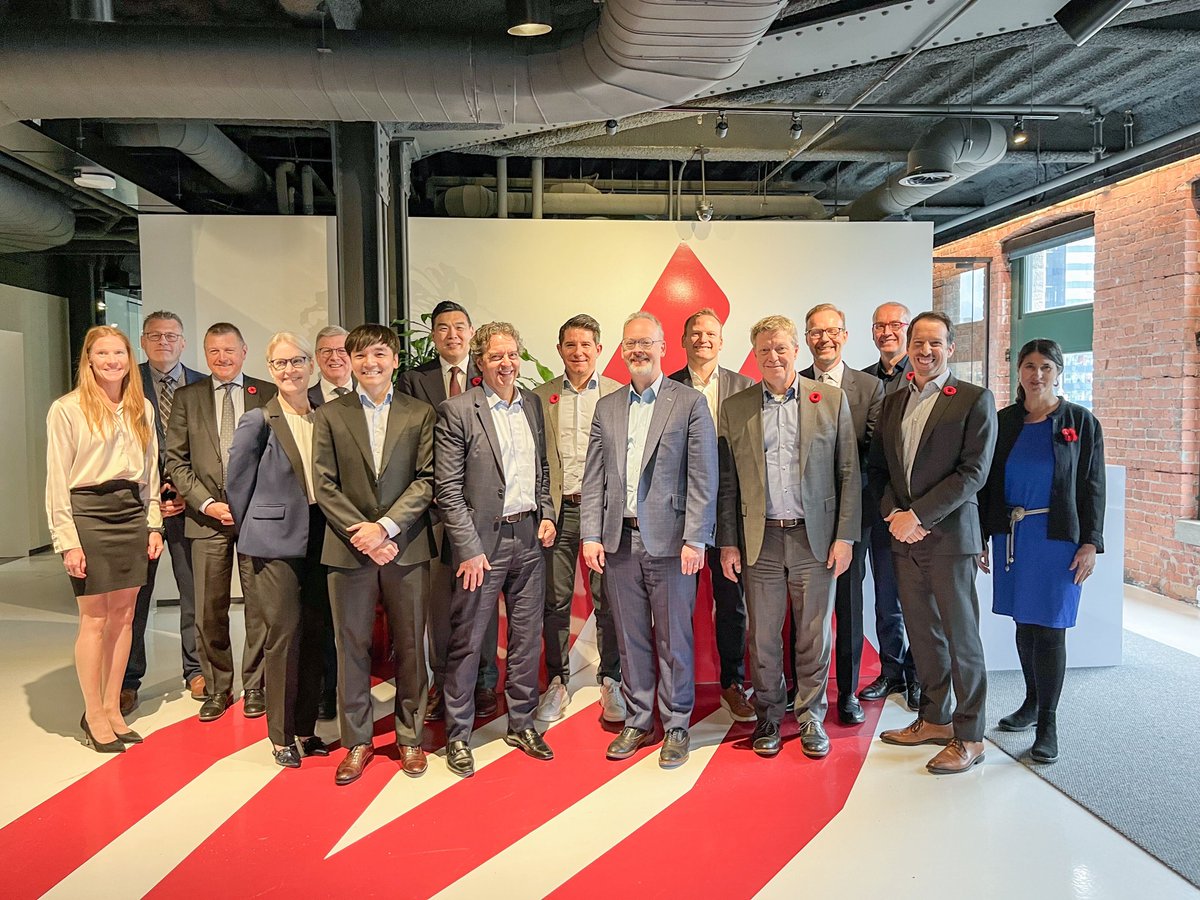 I fervently believe in the power of collaboration and collective growth and am excited for the program’s continued expansion – and the success it has on Canadian businesses. ised-isde.canada.ca/site/accelerat…
#LightspeedGrowth #GlobalHypergrowthProject #CollaborateToElevate #CdnBusinesses