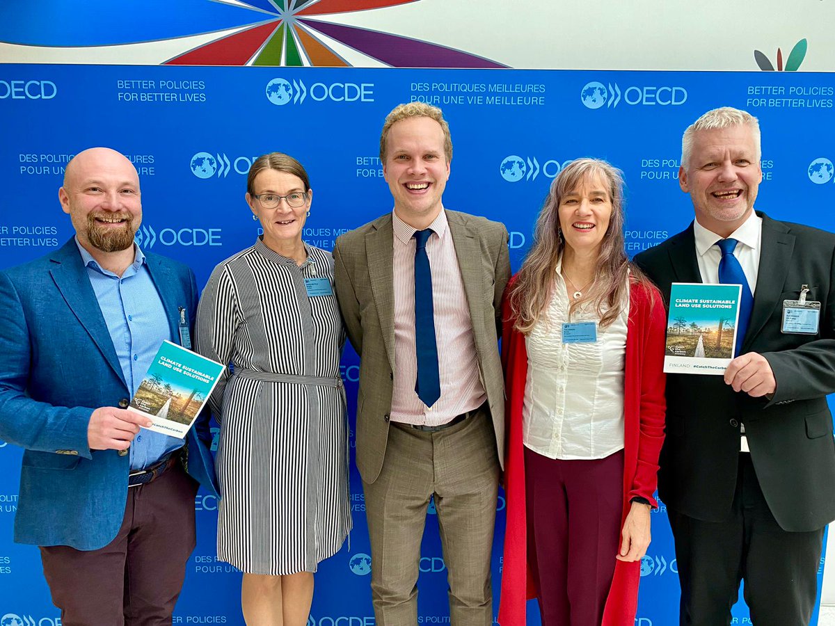 Anne Tolvanen (@annetolvanen) on Twitter photo Suomen delegaation iloiset vekkulit menestyksekkään Suomi-esittelyn jälkeen <a href="/OECD/">OECD ➡️ Better Policies for Better Lives</a> kokouksessa! #Hiilestäkiinni jyrää! <a href="/FinlandOECD/">FinlandOECD</a> <a href="/mmm_fi/">MMM</a> <a href="/LukeFinland/">Luonnonvarakeskus</a> <a href="/PTTfi/">PTT</a> <a href="/MPohjola/">Mikko Pohjola, Ph.D. 🇺🇦🇫🇮</a> <a href="/opruuskanen/">Olli-Pekka Ruuskanen</a> <a href="/matiasrock86/">Matias Kallio</a> ja Birgitta Vainio-Mattila Suomen delegaation iloiset vekkulit menestyksekkään Suomi-esittelyn jälkeen <a href="/OECD/">OECD ➡️ Better Policies for Better Lives</a> kokouksessa! #Hiilestäkiinni jyrää! <a href="/FinlandOECD/">FinlandOECD</a> <a href="/mmm_fi/">MMM</a> <a href="/LukeFinland/">Luonnonvarakeskus</a> <a href="/PTTfi/">PTT</a> <a href="/MPohjola/">Mikko Pohjola, Ph.D. 🇺🇦🇫🇮</a> <a href="/opruuskanen/">Olli-Pekka Ruuskanen</a> <a href="/matiasrock86/">Matias Kallio</a> ja Birgitta Vainio-Mattila