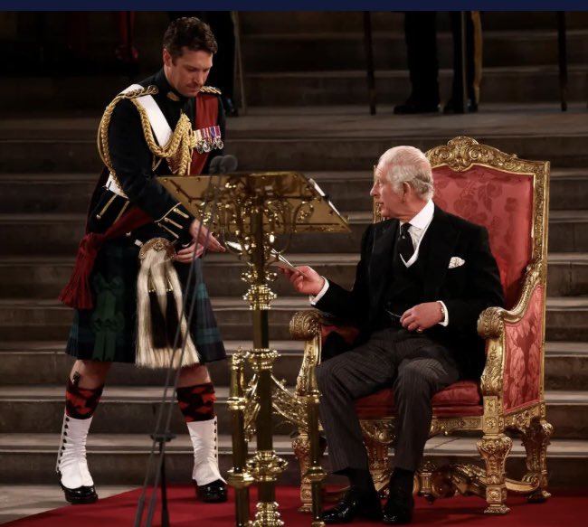 Momomo5371's tweet photo. Wishing His Majesty King Charles III a very happy 75th birthday 🎂
#KingCharles75 #KingCharlesIII #birthday #equerry #majoreyecandy
#jonathanthompson #ltcol #ltcoljonnythompson #hotequerry https://t.co/wQIltHt5iL
