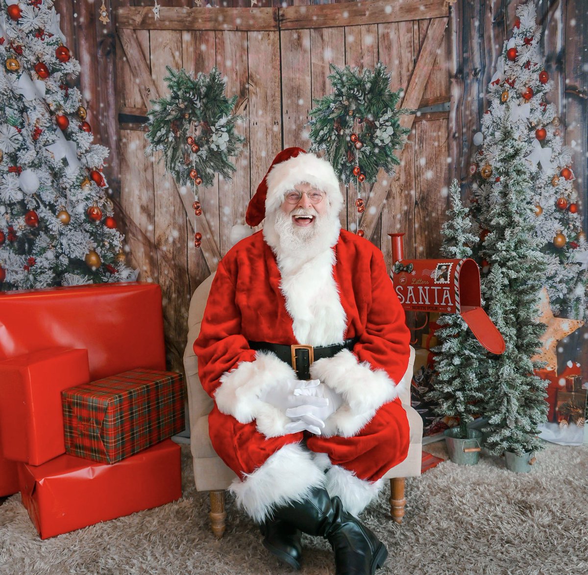Mochas &amp; Minis review: 
A huge shout out to Santa Scott for being so incredible and bringing so much magic to the kiddos! He's truly the best santa ever. We hope you all enjoyed the playtime, photos and Santa Brunch! #Christmas2023