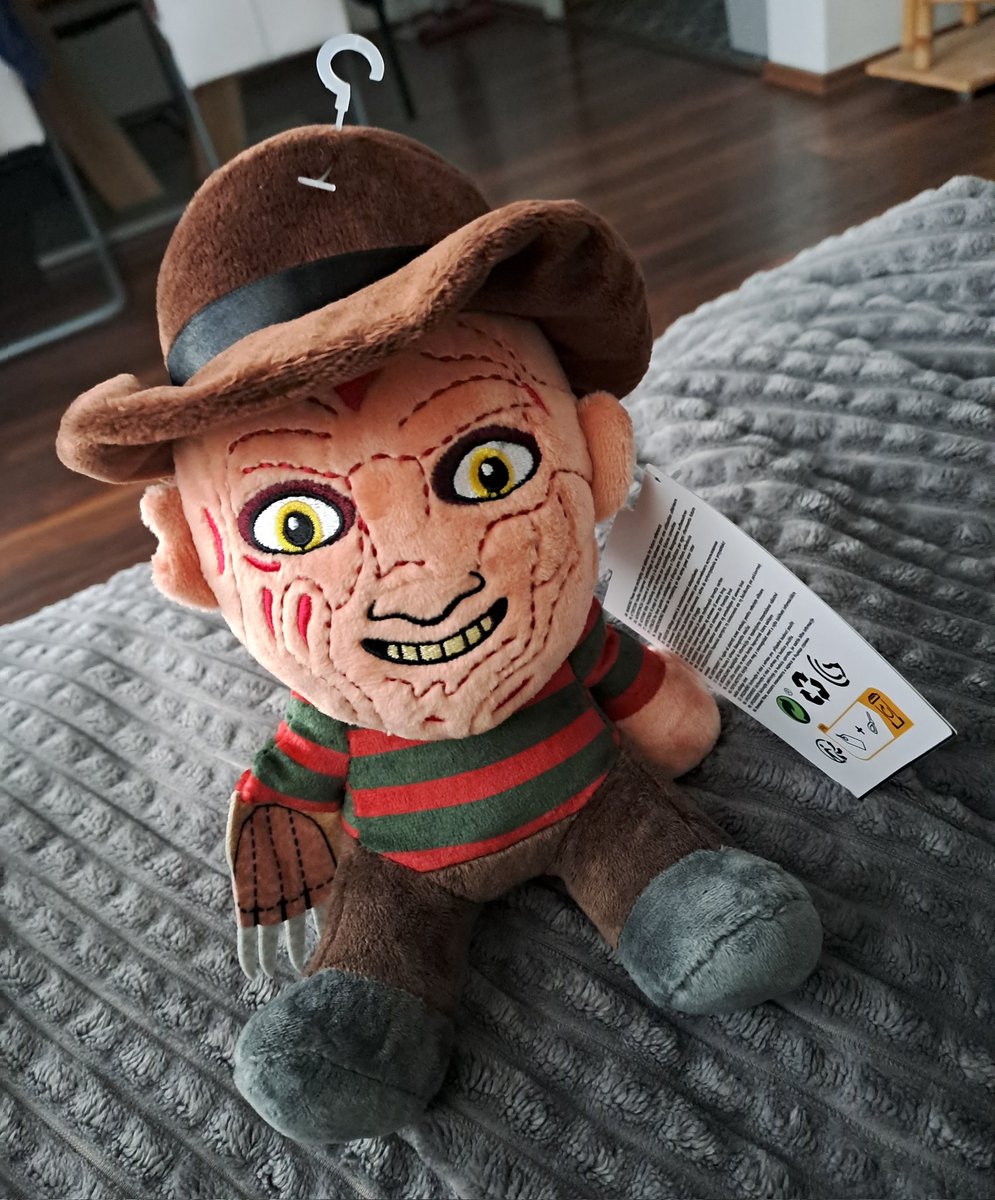 yoonvrmnd's tweet photo. got my dad's christmas present https://t.co/3mVE53sLCb