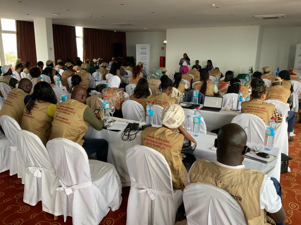 COMESA_HQ's tweet photo. The Joint #AU-COMESA #EOM is in full swing in 🇲🇬 Madagascar ahead of the 16 Nov Presidential Poll. #InternationalObservers were briefed on preparations concerning #pollingstations, #pollingstaff, #votingmaterials, #security & #Votecounting by the electoral body #CENI and #CSOs https://t.co/4dA9UUx6rk
