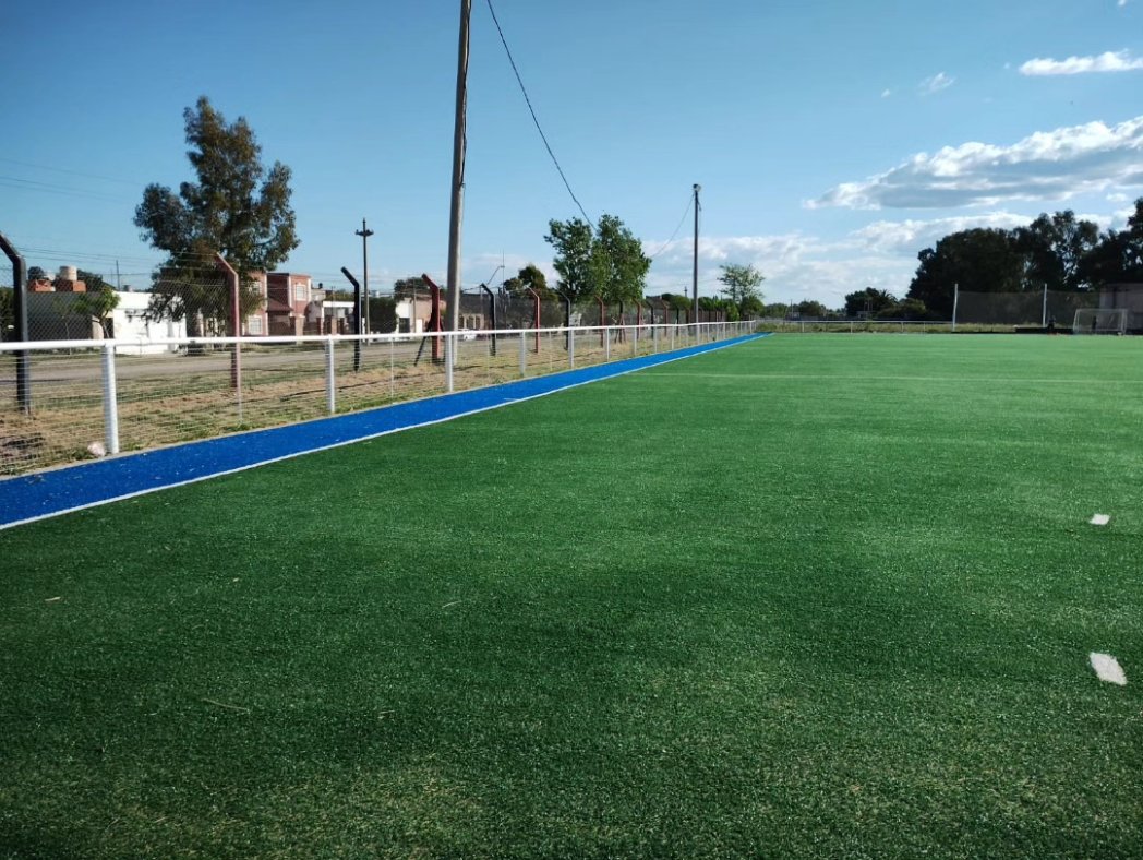 #Hockey 🏑 | ¡Un sueño hecho realidad! 

En el dia de hoy, la ABH nos habilito la cancha para jugar el torneo. A partir de este fin de semana las rojinegras comienzan a ser locales. Gracias a todo los que colaboraron para que este sueño se haga realidad! 

Comisión directiva.