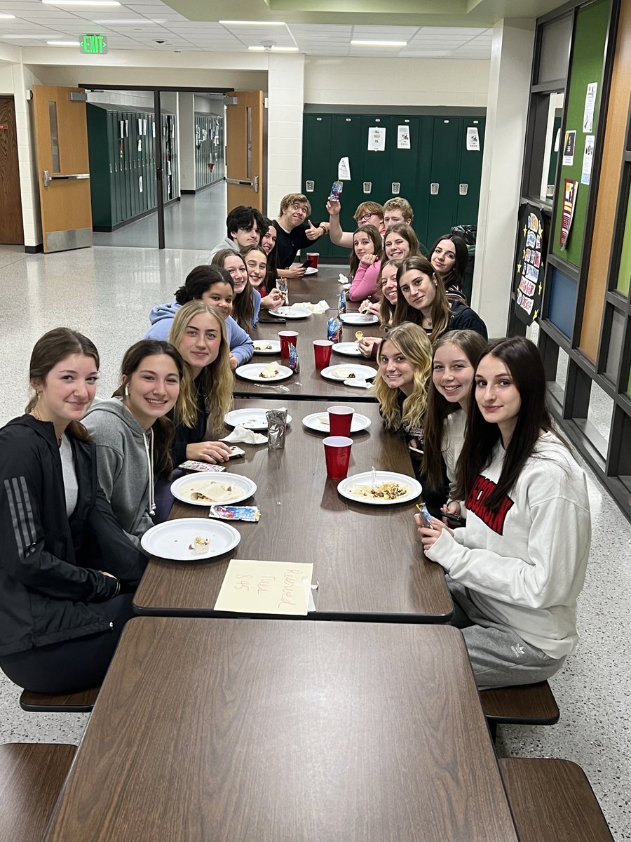 Español 3 having a taco fiesta 🌮
