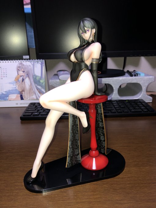 ハヤブサさん(@vert_320)の黒チャイナさん届きました!!とてもセクシーで良い・・・🥰 