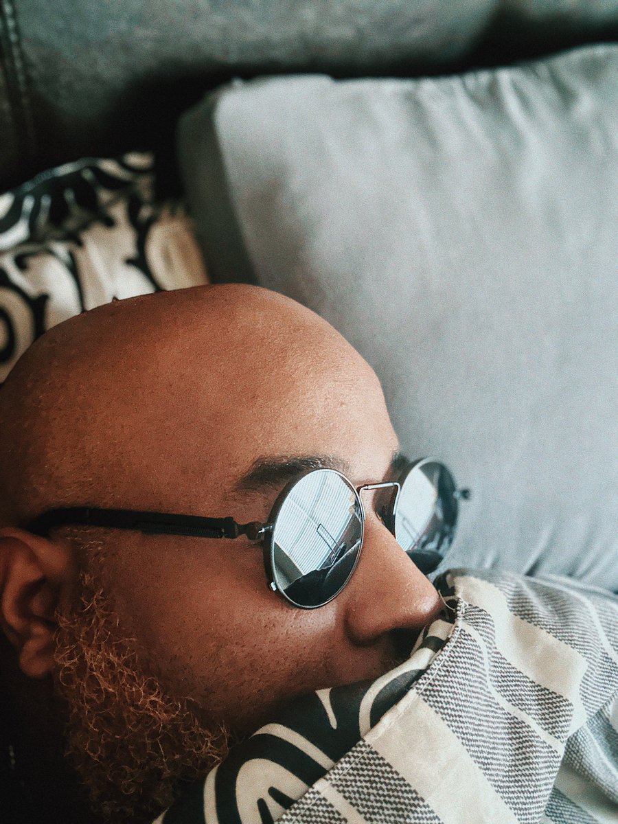 damn…

a nigga woke up still Grammy Nominated