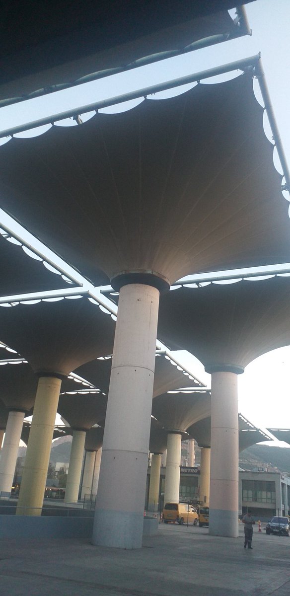 Ne için yapıldığını bilen yok 🤔
izmir otogarı