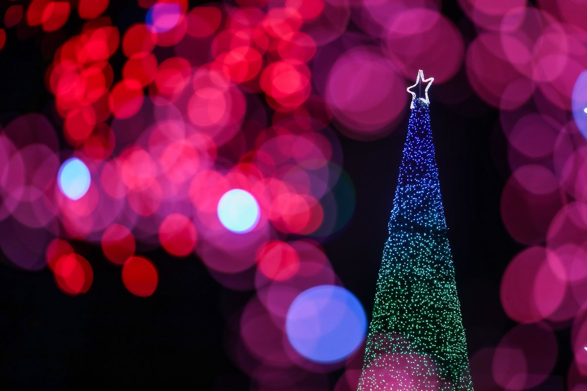 See some of your favourite Orange Pip Market faces at the Christmas Lights Switch on this Sunday as they serve you up some very tasty treats and festive fizz! 

All the fun starts at 12pm and you can check out the rundown for the FREE event here 👇

wearemiddlesbrough.com/whats-on/famil…