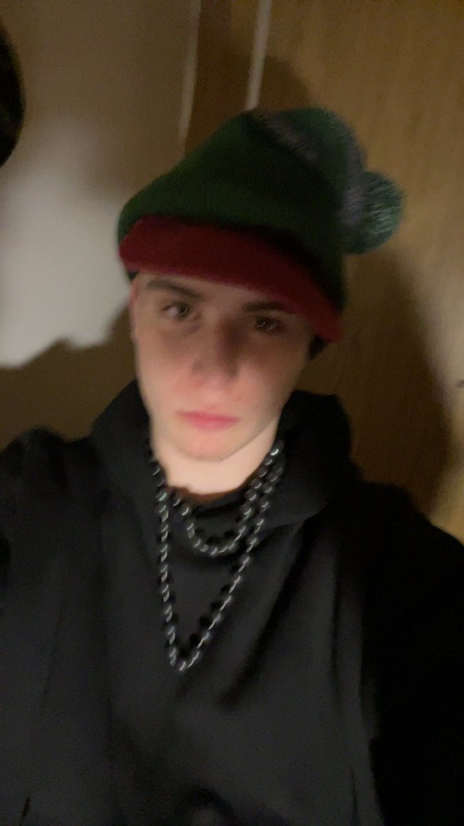 baabel_'s tweet photo. Buzz cut https://t.co/NMzqWFJqGu