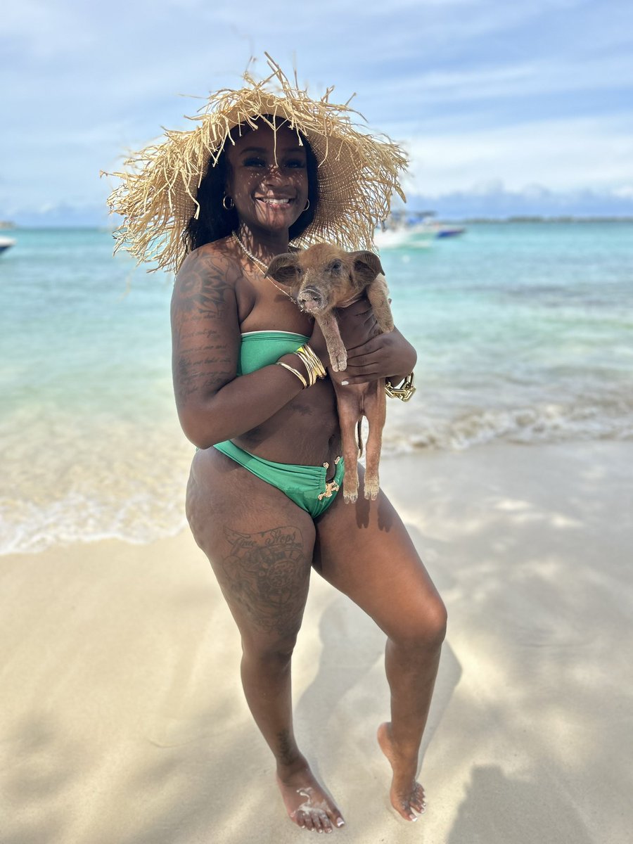 prettydejjj_'s tweet photo. You know you that bitch when you cause all these conversations 🇧🇸❤️😘 

#THATGIRL #BahamianPrincess #HeyTwitter 😘😘 https://t.co/yssc7noVNR