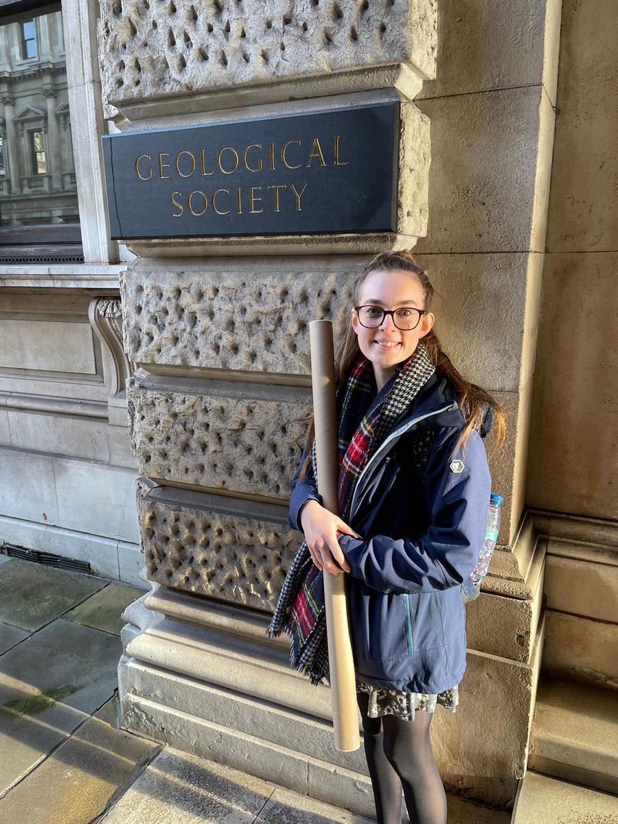 xcharlottems's tweet image. Had a great time yesterday @GeolSoc’s Digital Geoscience Conference showing my summer research (@WHOI) poster on using CT imagery to visualise/analyse ice rafted debris in sediment cores. 
It was a very informative day with many interesting talks and posters!

#DigitalGeoscience