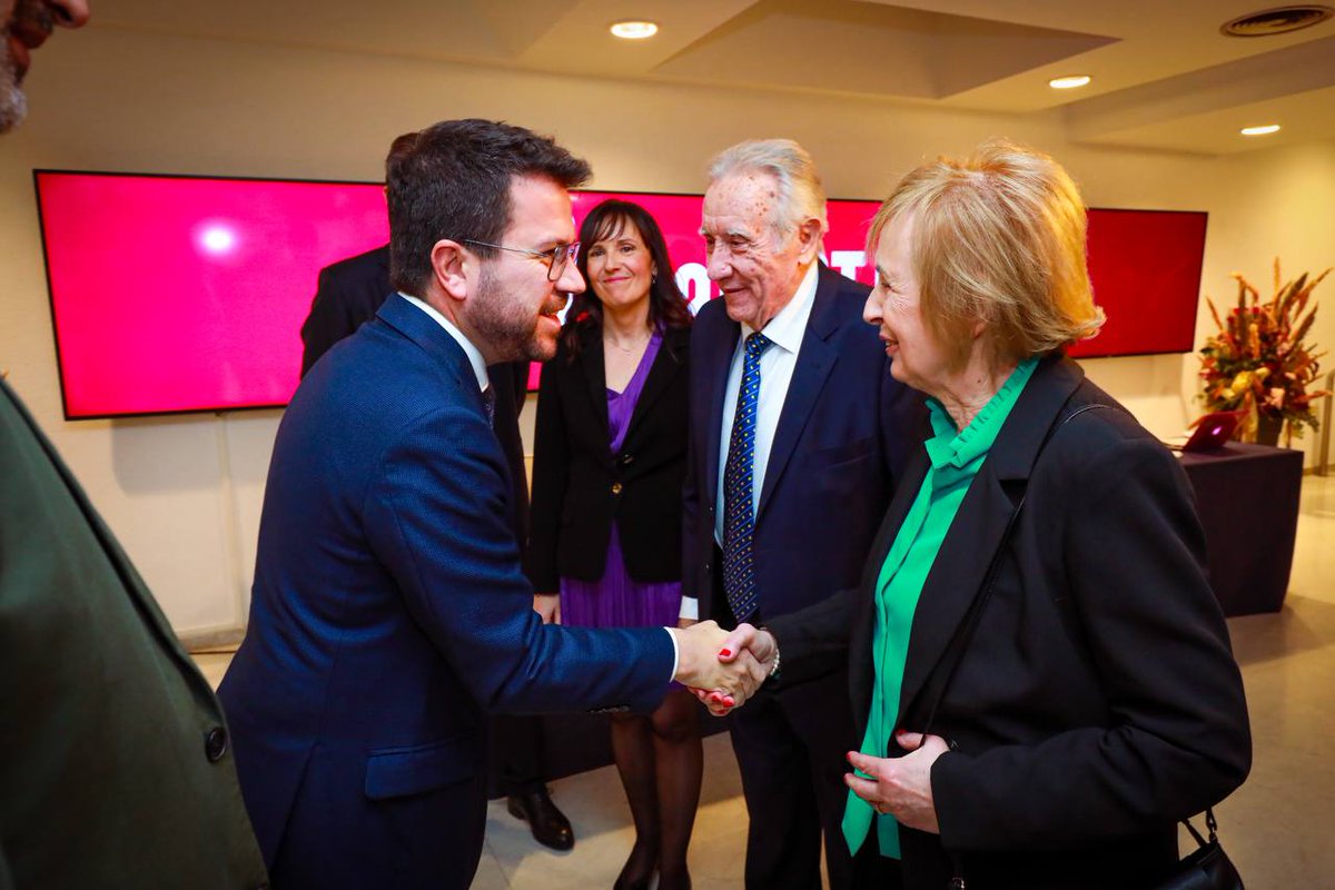 perearagones's tweet photo. Circutor és exemple del que és el teixit productiu de Catalunya: una empresa familiar, innovadora, amb visió de futur i oberta al món. El sector industrial transforma i empenta el país i, des del Govern, estem al vostre costat. L'enhorabona pels 50 anys d'èxit i per molts més! https://t.co/nlNNjSQwKH