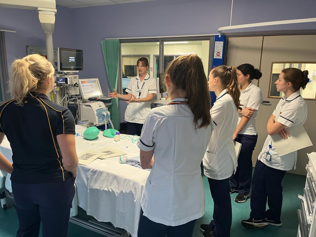 Amy Arnold tweet media