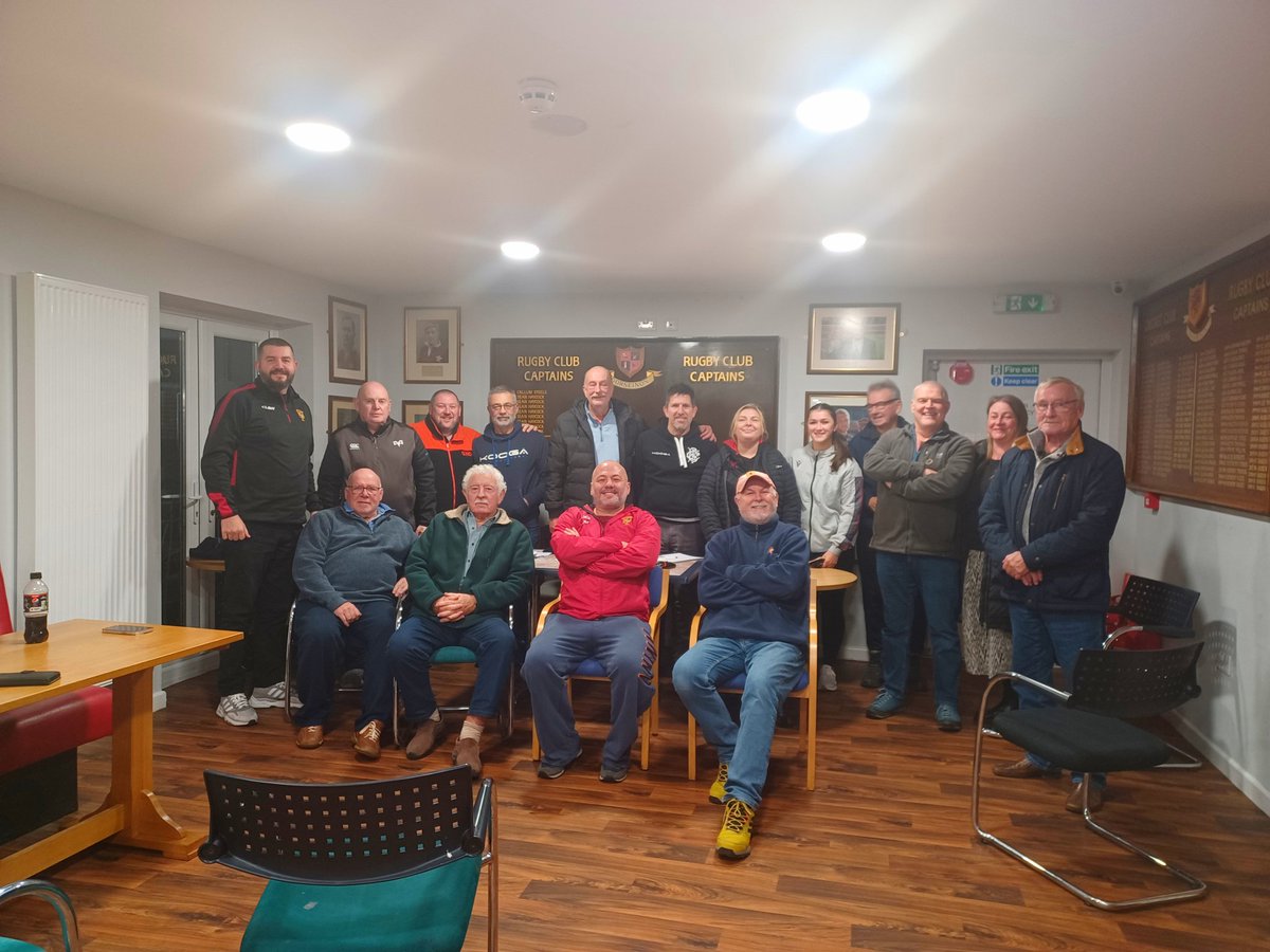 Great Club visit with <a href="/Jasmine_Young27/">Jasmine Young</a> <a href="/GorseinonRFC/">Gorseinon RFC 🔴⚪️</a> discussing projects and funding..fantastic commitee volunteers with a great approach 🌟🏉 #wru_community