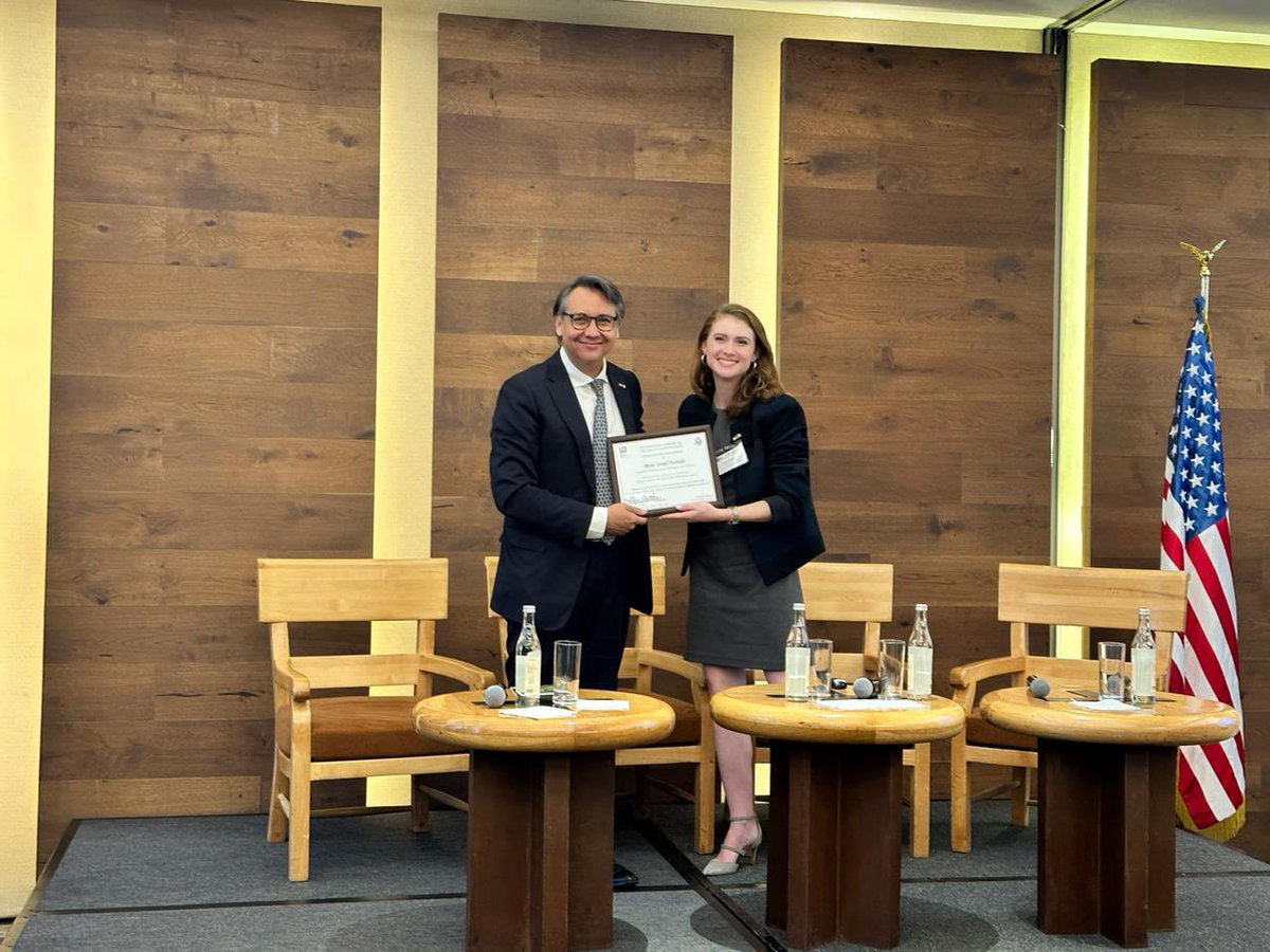 cceenergia's tweet photo. El día de hoy se llevo a cabo el “Seminario de cambio climático, energía verde e hidrógeno limpio”, organizado por la Comisión de Energía del @cceoficialmx, el @uscsMexico de la @USEmbassyMEX y la @MexicoHidrogeno. El cual es un foro para que el sector privado mexicano y el estadounidense conozcan de primera mano el potencial de este tipo de energías.