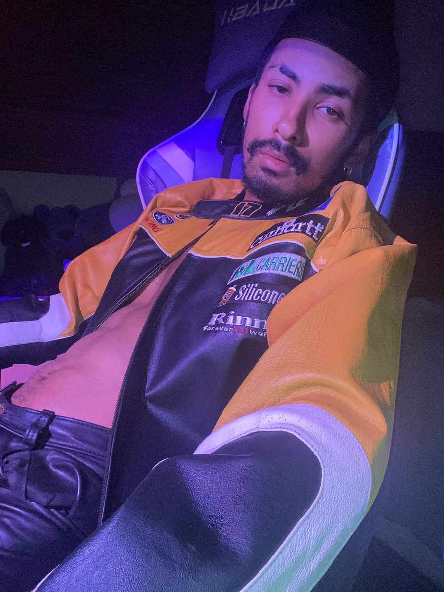 FilthyFlavor's tweet photo. Just a lil bit of promo, but check out my profile of LOVERFANS at https://t.co/dkPYkcYU6p
Esp if you’re into #fisting by a newbie. Check me out.
#gayleather #fisting #findom #anythingforclout https://t.co/vwed9RiYfo