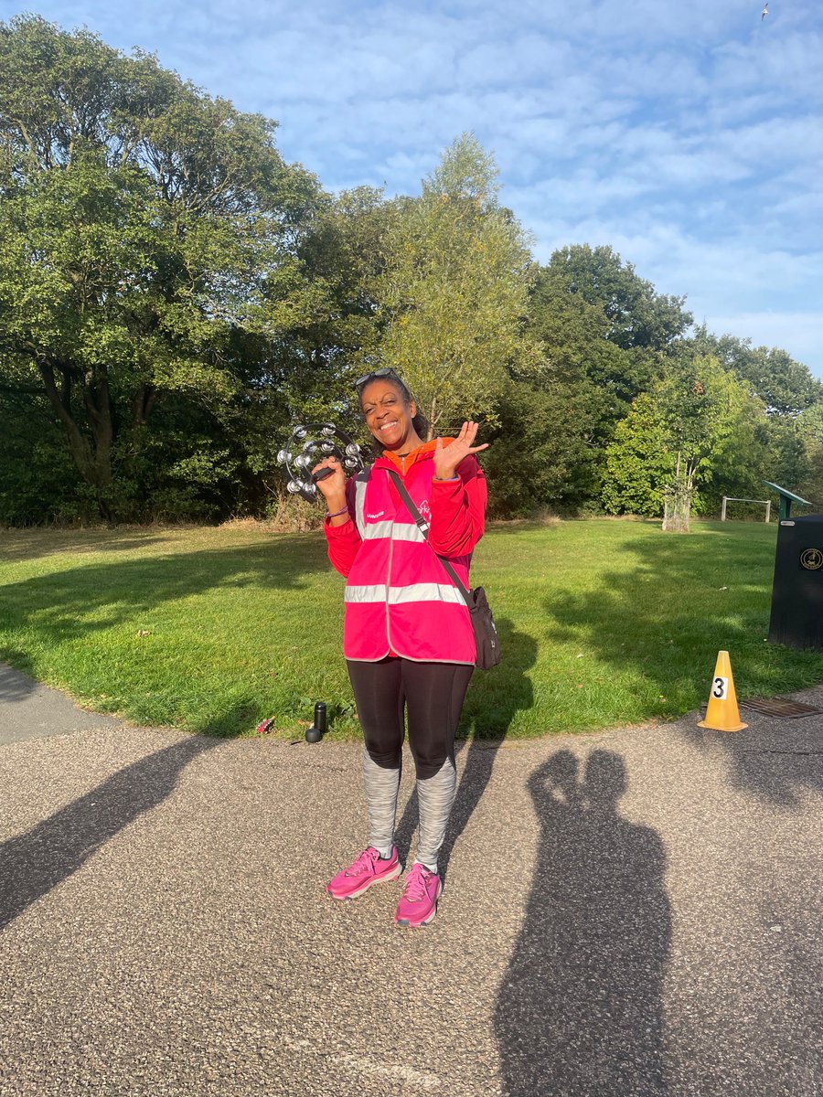 Catfrdparkrun's tweet photo. The volunteer roster is looking pretty healthy for a Tuesday; but if you can emulate one of these #hivizheroes, we could do with a few more marshals. Details on the link https://t.co/HZGWj7bJSZ https://t.co/PLRcqpqGal