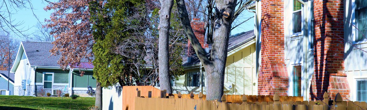 jocogov's tweet image. Johnson County is dedicated to tackling homelessness &amp;amp; housing insecurity. 

Dive into our Housing and Homelessness Assistance Guide for a look at initiatives &amp;amp; explore the array of programs available to our community. ➡️ bit.ly/46KtSq6 #HungerandHomelessAwarenessWeek