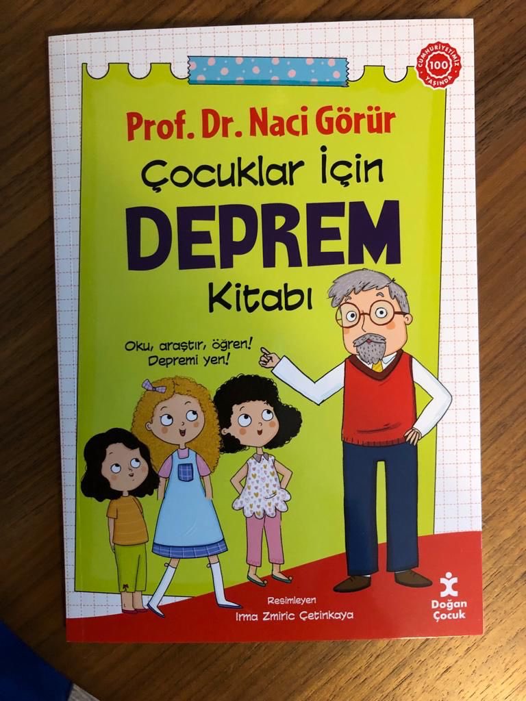 Arkadaşlar, depremde halkın bilgi ve blinçlendirilmesi ilkokuldan itibaren başlar. Bu amaçla bu kitabı yazdım. Çocuklarımıza yararlı olacağını düşünüyorum, sevgiyle