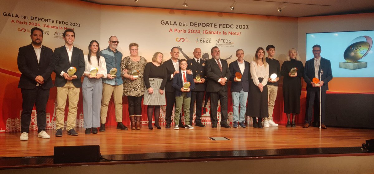 La asesora del Gabinete de Presidencia del Consejo Superior de Deportes, Nerea Huete, ha asistido a la Gala del Deporte de la #FEDC en representación del CSD.

🗣️ “Tenemos la convicción de que el deporte es el mejor vehículo de inclusión para la sociedad”, ha asegurado.
