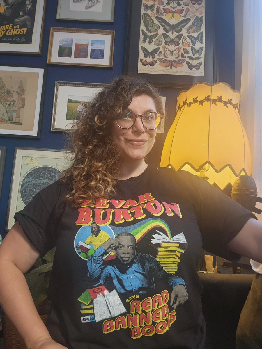 avadigs's tweet image. When you&apos;ve spent all day  bouncing between conference panels on Star Trek &amp;amp; Archaeology and meetings for your job in children&apos;s publishing and your partner just so happened to have just bought you the perfect shirt! @antiquity_media @levarburton #aims2023 #startrek
