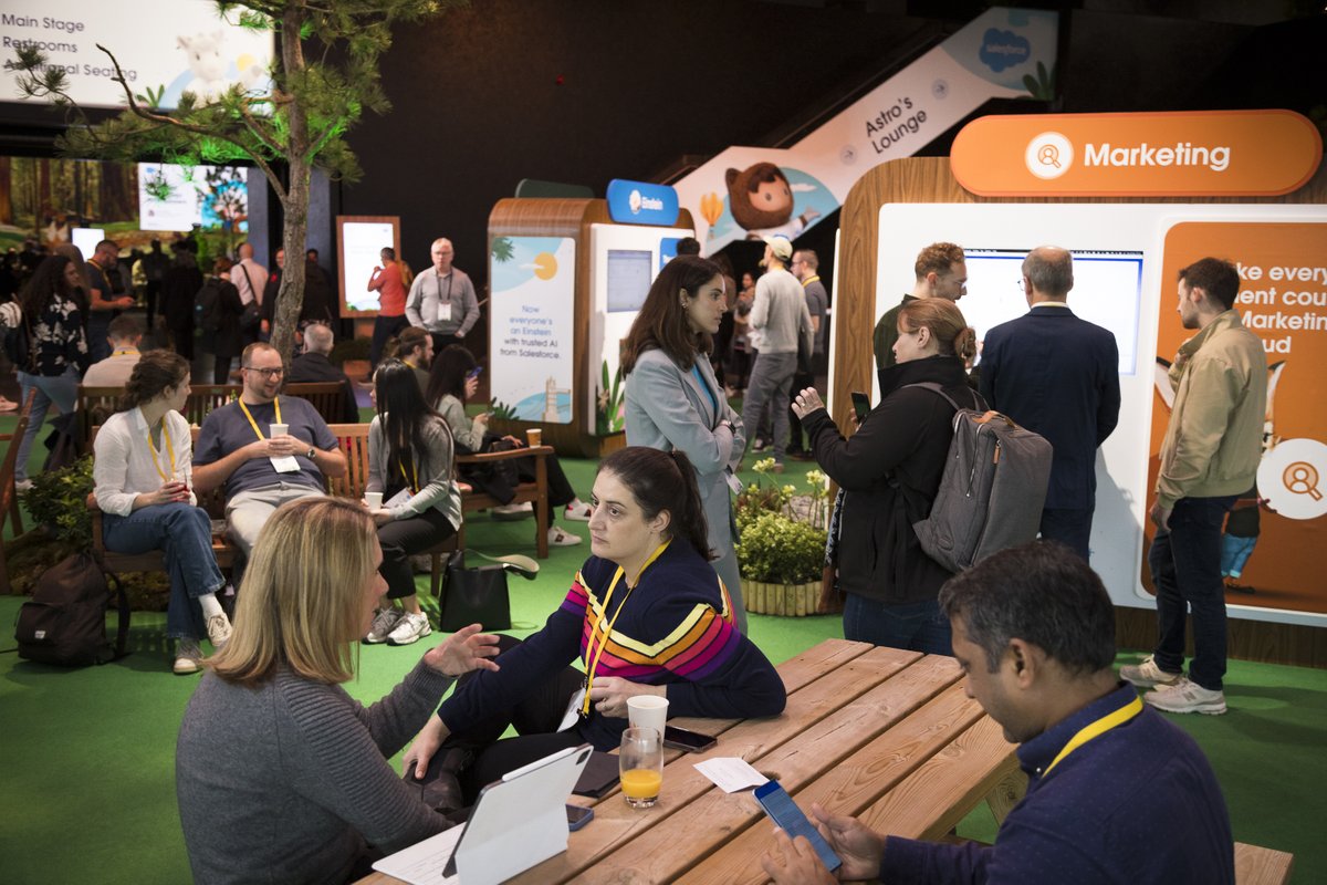 SalesforceUK's tweet image. That&apos;s a wrap on Day 2 of our Week of Innovation 🎬 

We&apos;ve heard from Salesblazers on how to:
📈 Accelerate sales with trusted AI
❇️ Drive success in an age of disruption
🤖 Grow with automation &amp;amp; AI

Grow with Sales Cloud: sforce.co/3QvqyIO

#SalesforceInnovation