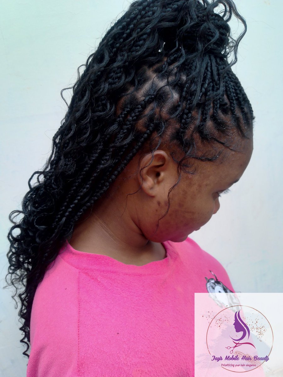 Bohemian Braids
Knotless (Medium)

More info in the thread below 😊
Please RT 

#PretoriaEast • #mobilehairdresser • #FetchYourBody2023 • #SkeemSaam • #Scandal • Minnie • #podcastandchill