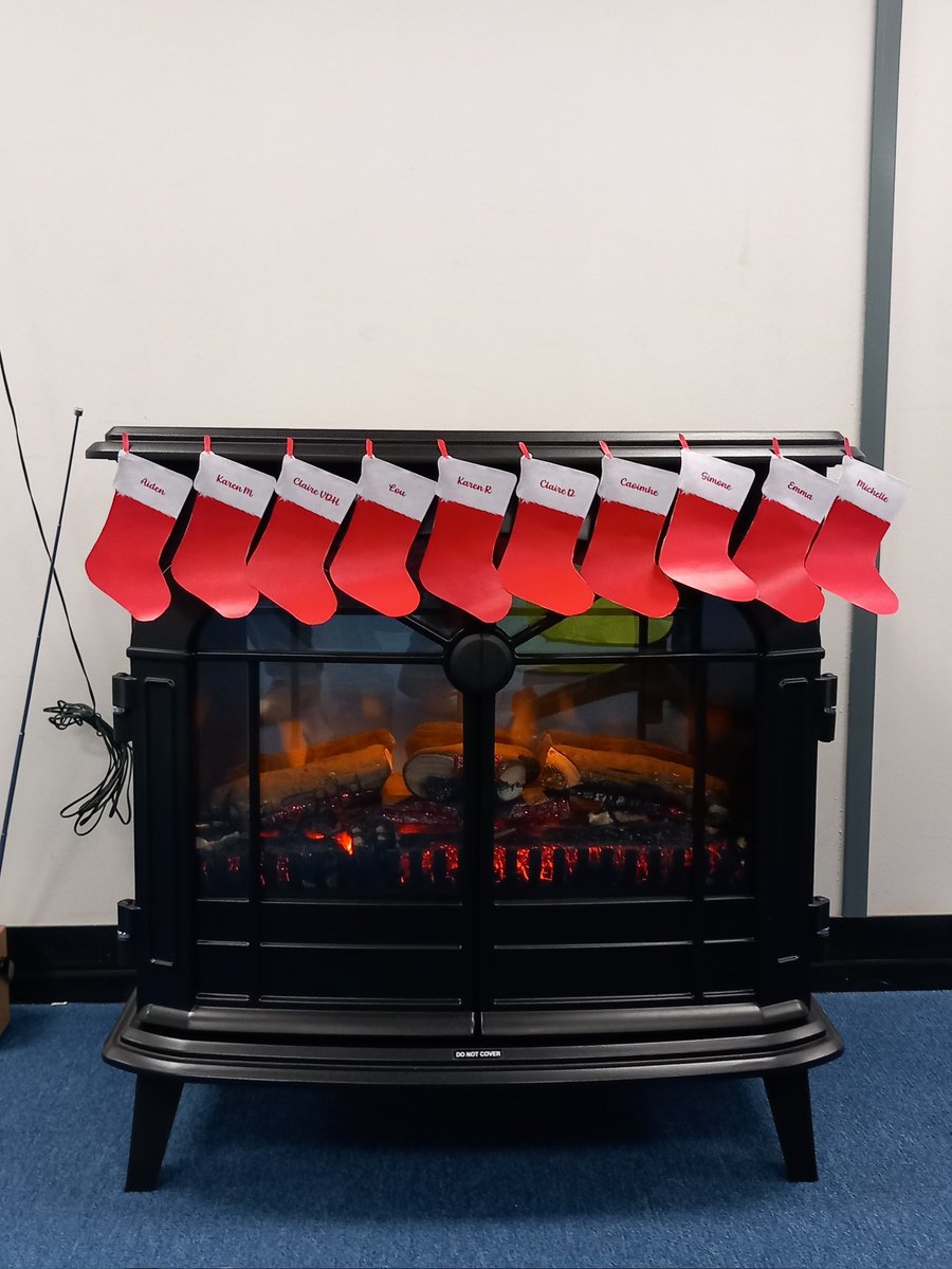 Our new Leckford Electric Stove is all ready for Santa 🎅 #christmasfireplace #christmasdecor #electricfireplace