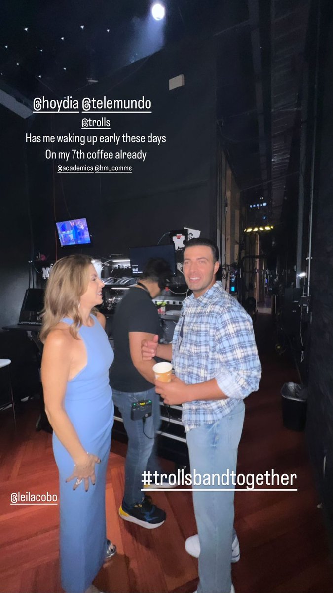 Cortesía <a href="/jencarlosmusic/">Jencarlos</a> IG Stories
Has me waking up early these days 
On my 7th coffee already <a href="/leilacobo/">leila cobo</a> 
<a href="/hoydia/">hoy Día</a> <a href="/Telemundo/">Telemundo</a> <a href="/Trolls/">DreamWorks Trolls</a>
 <a href="/Academica/">Academica</a> <a href="/hm_comms/">H+M Communications</a> #trollsbandtogether
#JencarlosCanela #JenCanela