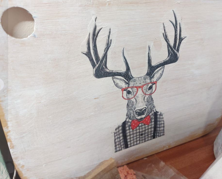 LipsSuicidePrev's tweet photo. Things are getting festive at our craft and coffee catch ups
Decoupage chopping boards https://t.co/1XNVo4i2lG