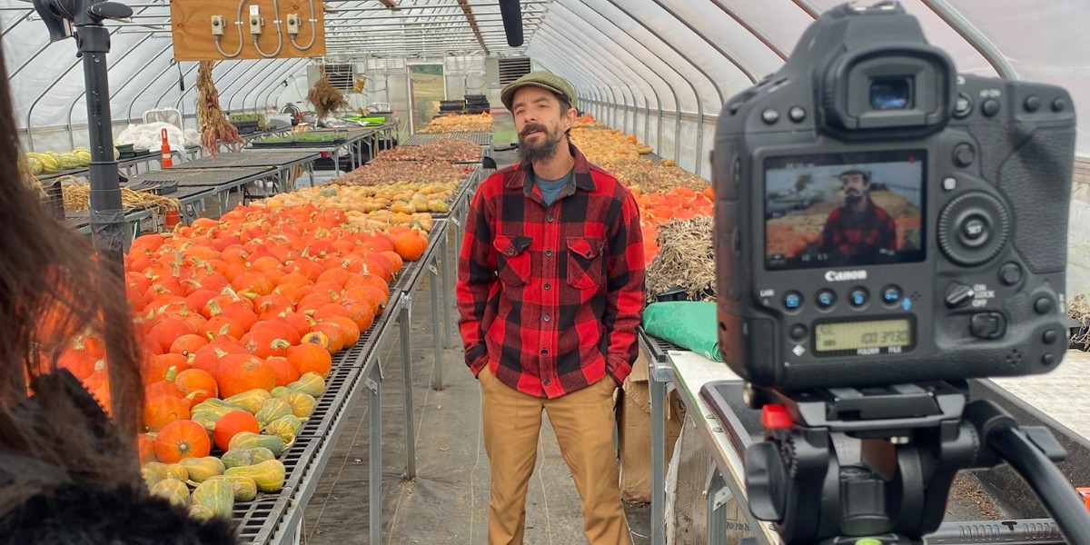 ThePeakTV's tweet photo. 🎥 #TakeAPEAK at some #BehindTheScenes pictures of filming for the upcoming season of #ThePEAKTV.

New episodes coming soon - starts on December 4 🎉 #StLukesProud #MadeInLV @mystlukes @lehighvalleypa @asr_media https://t.co/9ntOGjaGhx