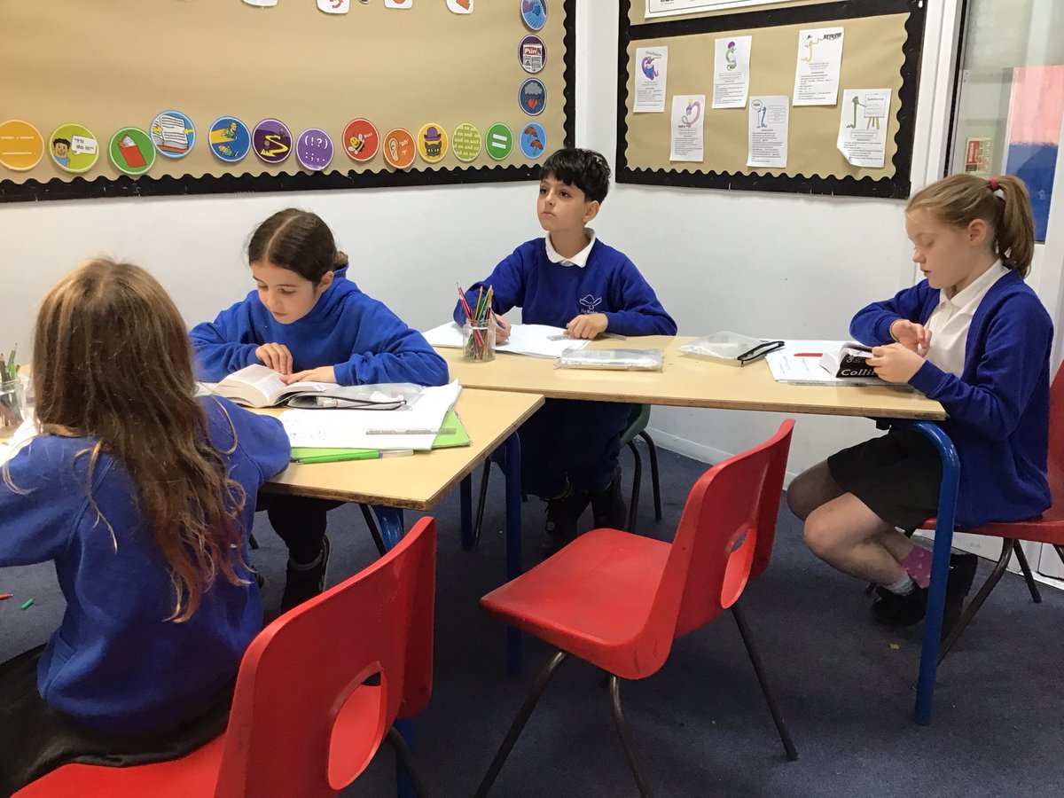 Year 4 focussing intently on crafting their non-fiction written work. <a href="/WroxhamSchool/">The Wroxham School</a> #wroxhamwriting
