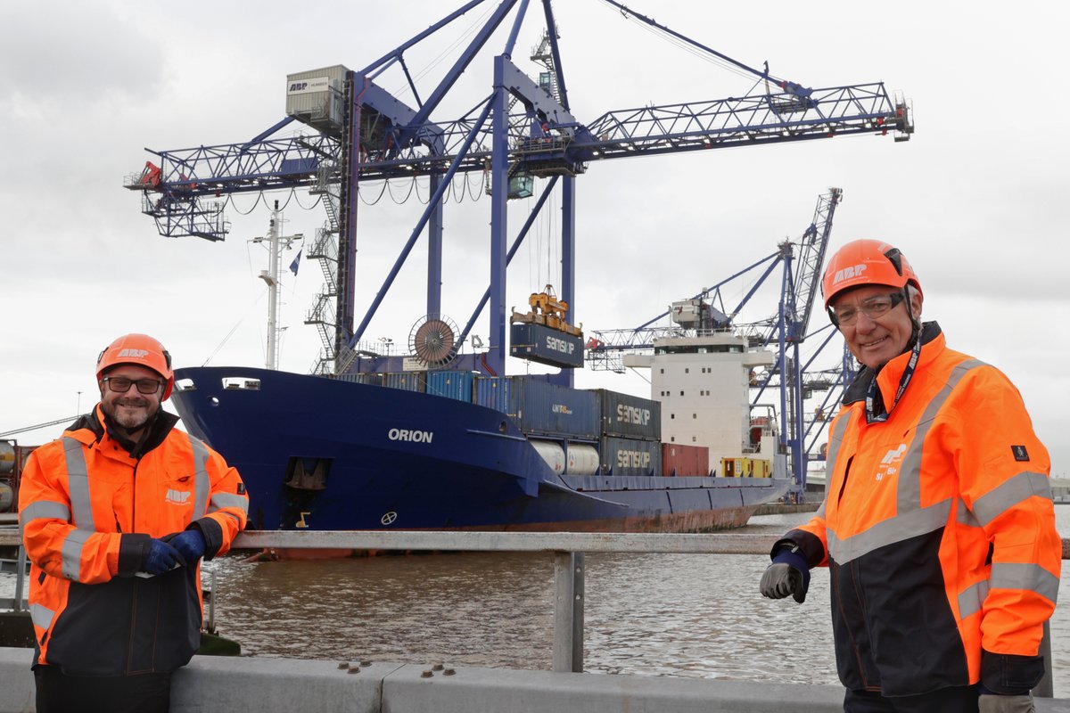 ABPHumber's tweet photo. ABP News Release: Port of Hull welcomes new Samskip Baltic Sea service. A new short sea service meeting customer demands arrived in Hull today. Read more here: https://t.co/58oiWfW6v4 #shortsea #containers #Hull #BalticSea https://t.co/4hFpuVLWD0