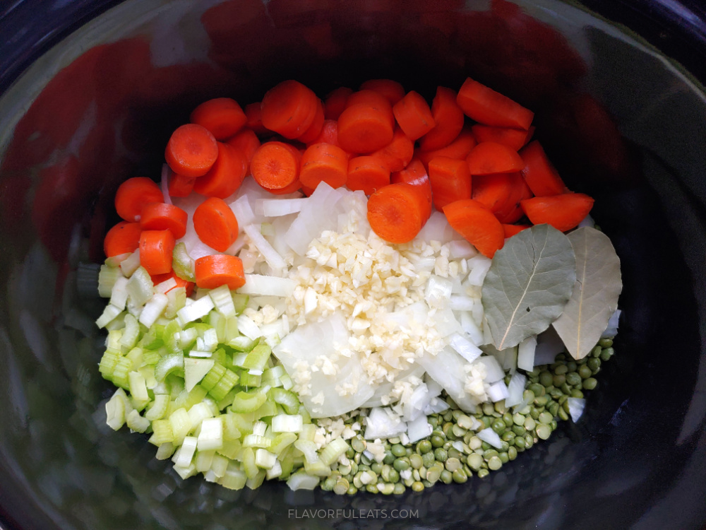 flavorfuleats's tweet photo. Slow Cooker Split Pea Soup
RECIPE: https://t.co/xrRFZ9phuX
#soup #splitpeasoup #homemade #homecooking #comfortfood #delish #yummy #healthyrecipes #peas #eatyourveggies #slowcooker #crockpot #easyrecipes #recipes #foodies #eeeeeats #instayum #healthy #cooking #dinner #dinnerideas https://t.co/ACPPAyCVXm