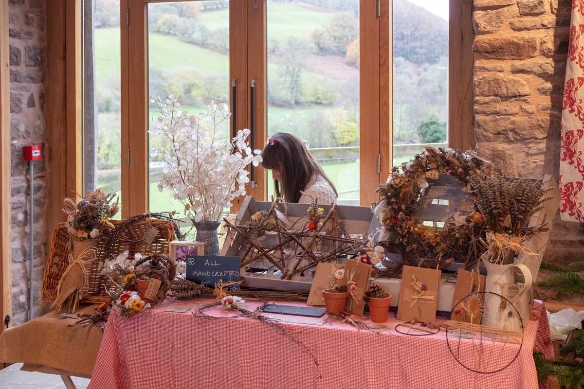 LandmarkEngage1's tweet photo. Festive Open Days at Llwyn Celyn, Monmouthshire are around the corner 🌟
Join us Saturday 2-Sunday 3 December 10am-4pm to explore the restoration and site with a number of local crafters selling handmade gifts in the Threshing Barn. 
Pre-booking preferred #landmarkopendays https://t.co/vK8tjrRjl2