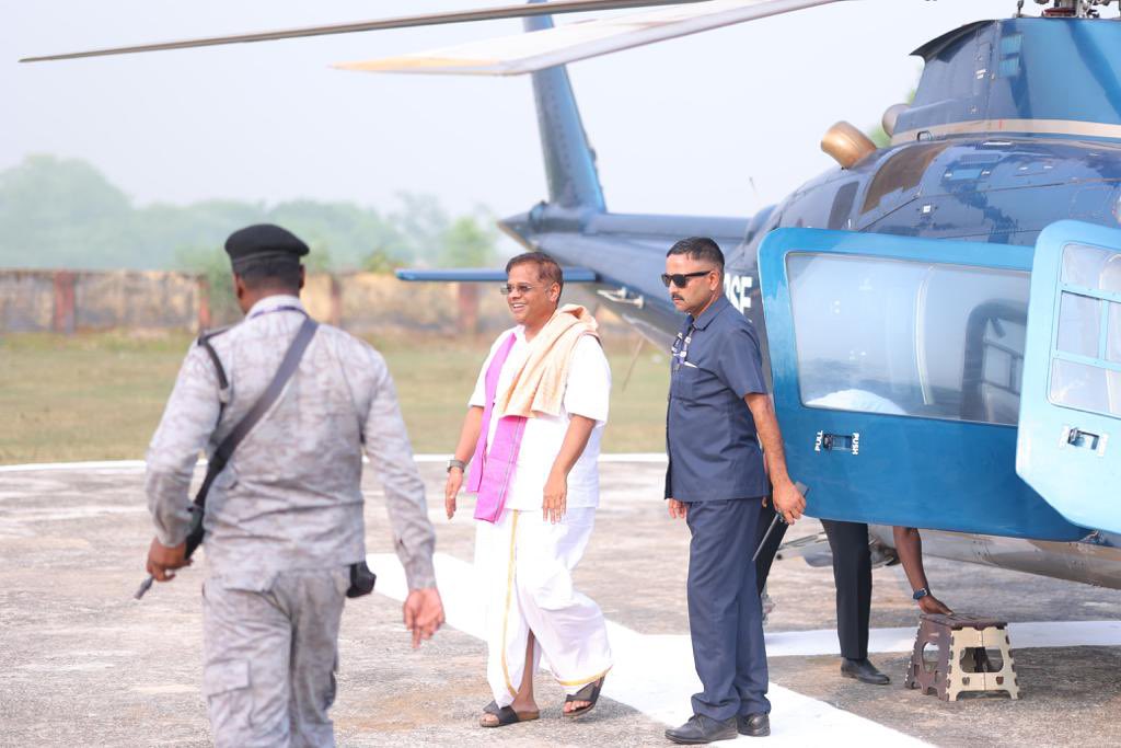 लोरमी में चारों तरफ यही गूंज,

अतुलनीय, अविस्मरणीय प्यार और आशीर्वाद, निशब्द हूं मैं 🙏