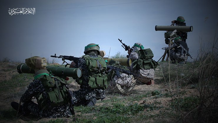 aqsasyarifhq's tweet photo. Briged al-Qassam betul-betul menyerang hari ini. Setakat ini sudah lebih 20 operasi dilaksanakan. Mungkin berkat hujan hari ini! https://t.co/TtNFhTVgIk