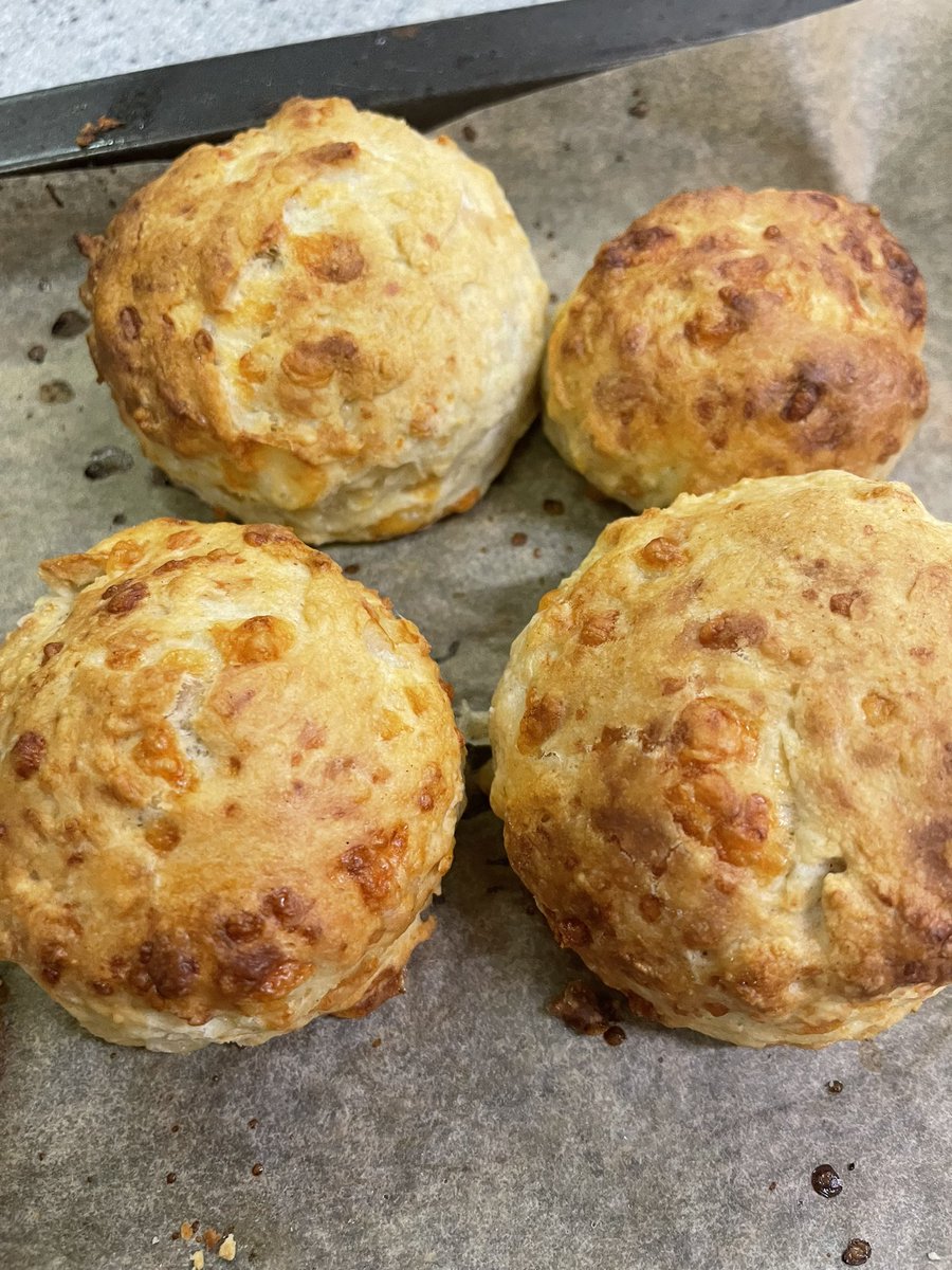 MissARonald's tweet photo. @LuttHigh Baking club making savoury and sweet scones lovely smell in the room ! Well done guys https://t.co/mikIsccbCy